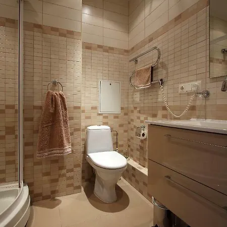 Old Town Riverside Apartment *